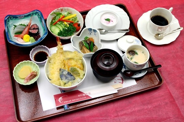 「海老屋」の平日昼定食