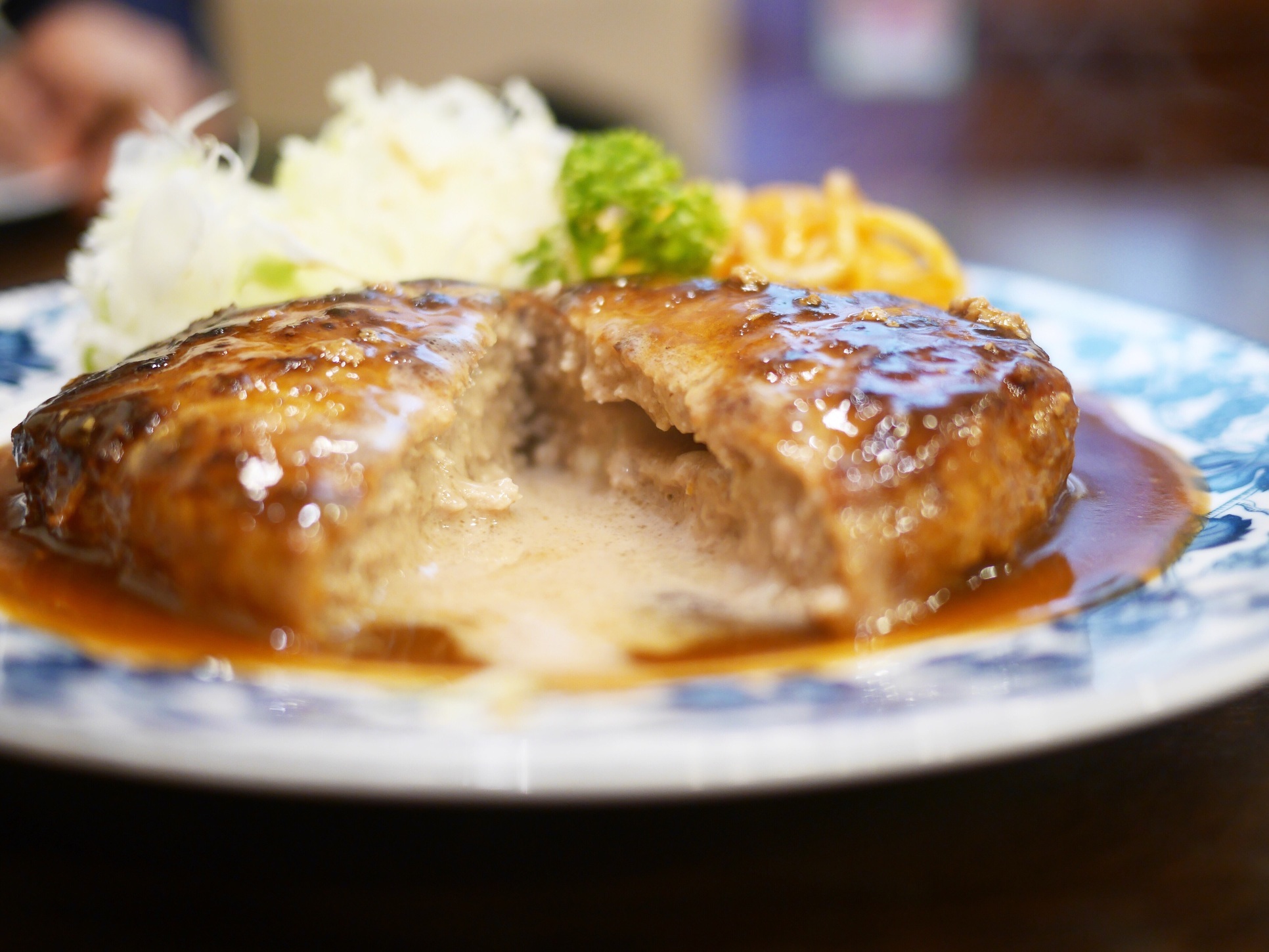 大阪の肉ランチに食い倒れ 焼肉 ステーキ 串かつなど7選
